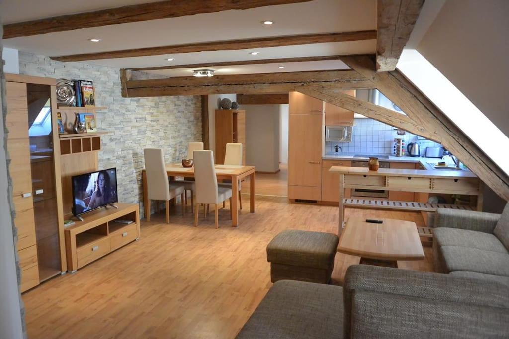 Apartment S10 In Bester Lage Stilvoll Im Zentrum Von Bayreuth Mit Klimaanlage Und Parkplatz Екстер'єр фото